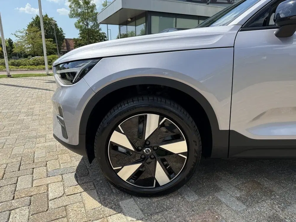 Volvo EX40 Single M Core Business Ed. 70kWh uit 2025, foto 5