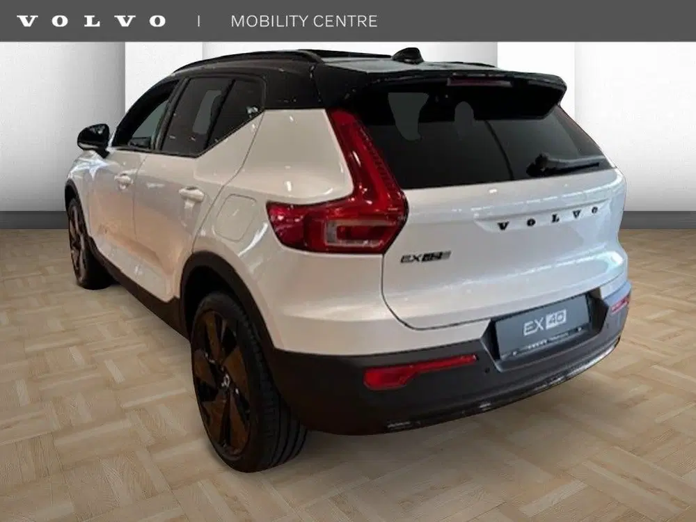 Volvo EX40 Extend. Range Ultra Eur. Black Ed. uit 2026, foto 2