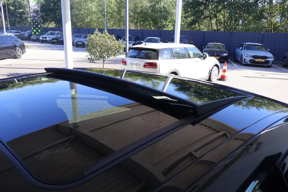 BMW X4 xDrive20i High Executive Edition uit 2021, foto 10