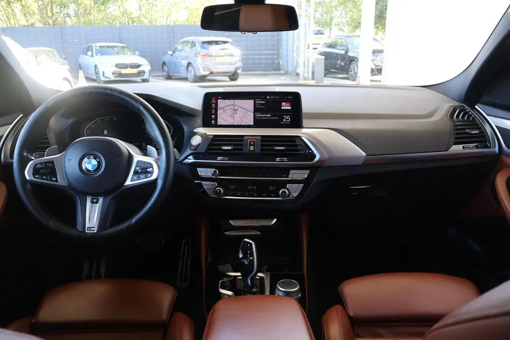 BMW X4 xDrive20i High Executive Edition uit 2021, foto 11