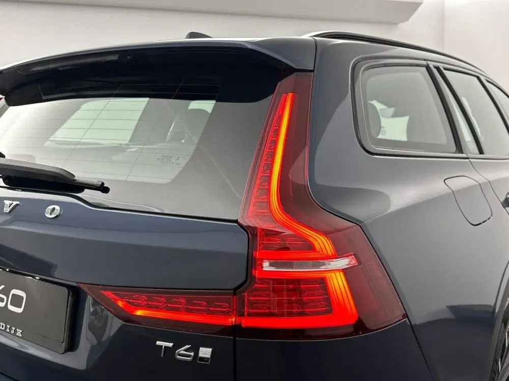 Volvo V60 T6 AWD GT Plus Dark uit 2026, foto 11