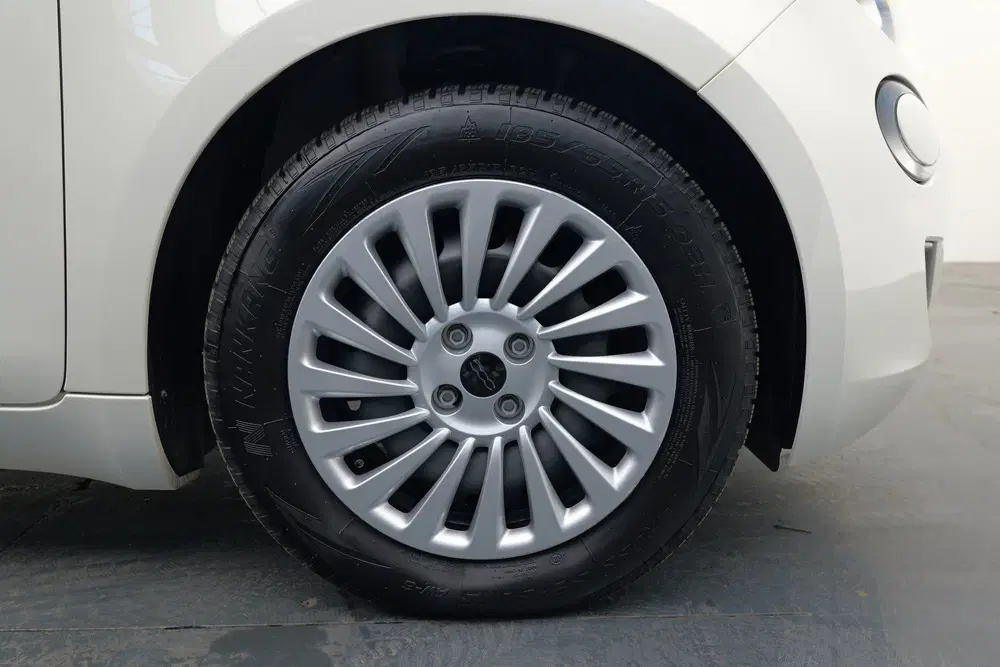 Fiat 500e 24 KWH Action uit 2023, foto 11