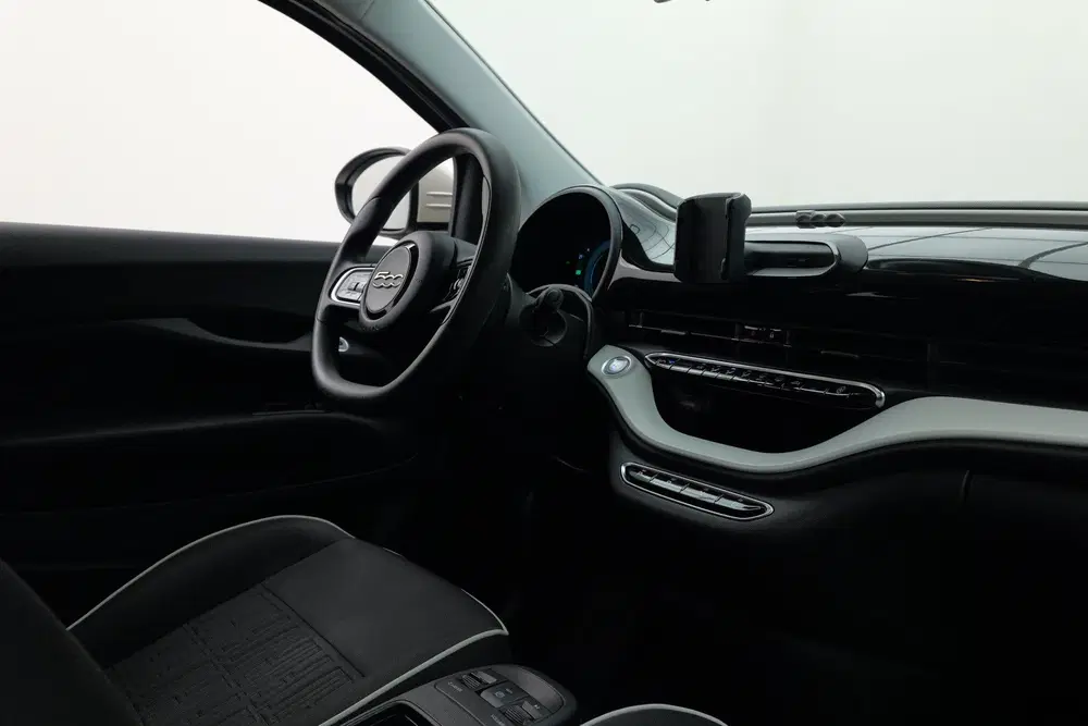 Fiat 500e 24 KWH Action uit 2023, foto 4
