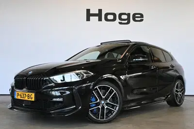 BMW 1-serie 120i Automaat M uit 2022