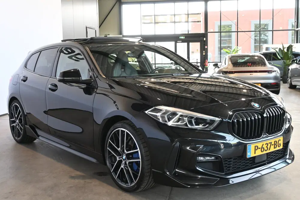 BMW 1-serie 120i Automaat M uit 2022, foto 5