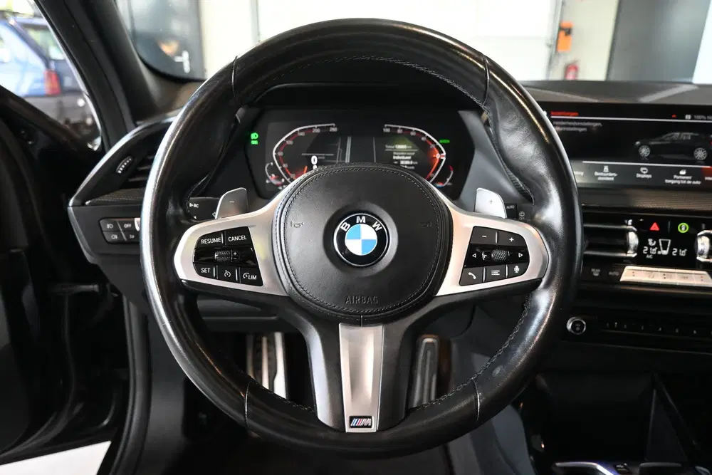 BMW 1-serie 120i Automaat M uit 2022, foto 6
