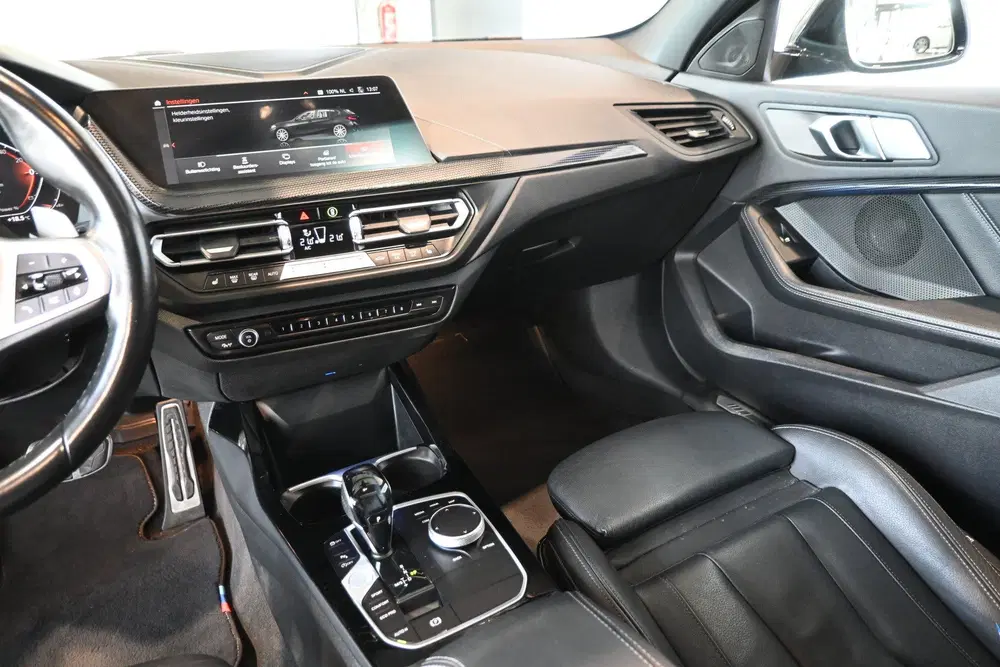 BMW 1-serie 120i Automaat M uit 2022, foto 9