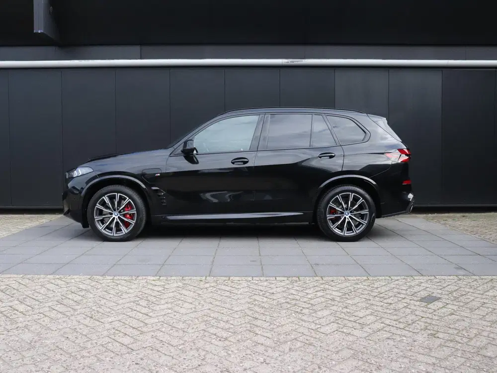 BMW X5 xDrive50e Launch Edition uit 2023, foto 2