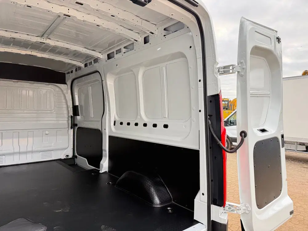 Maxus eDeliver 9 eDeliver 9 72kWh 204PK (bj 2024) uit 2024, foto 15