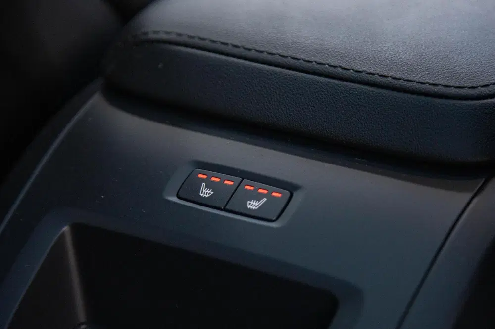 Volvo XC60 2.0 T6 Plug-in hybrid AWD Core Bright Pano uit 2024, foto 14