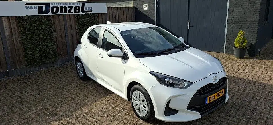 Toyota Yaris 1.0 VVT-i Active Appel-carplay uit 2022, foto 2