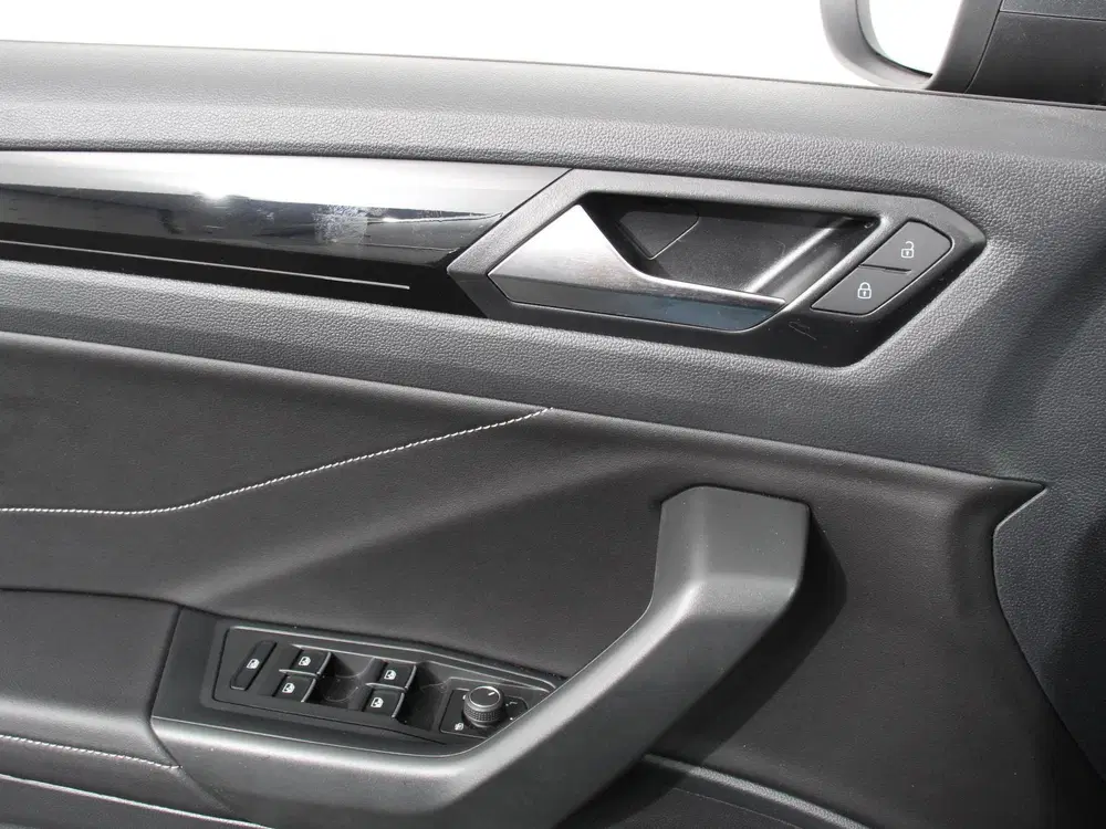 Volkswagen T-Roc 1.5 TSI 150pk DSG R-Line Navigatie Apple C uit 2024, foto 12