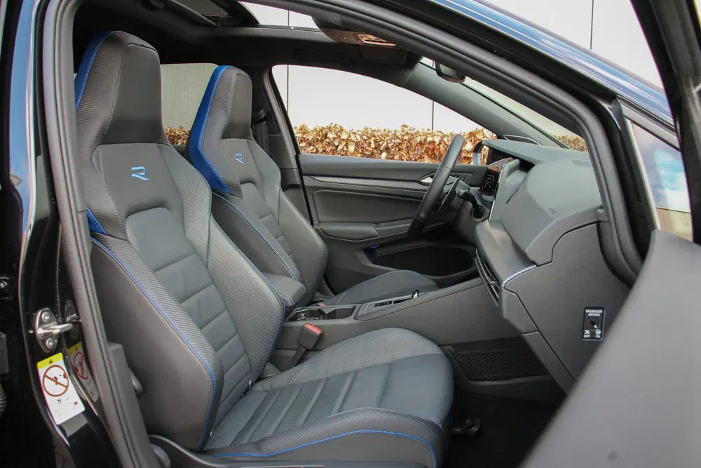 Volkswagen Golf Performance Pack Akrapovic 2.0 TSI 320pk uit 2021, foto 13