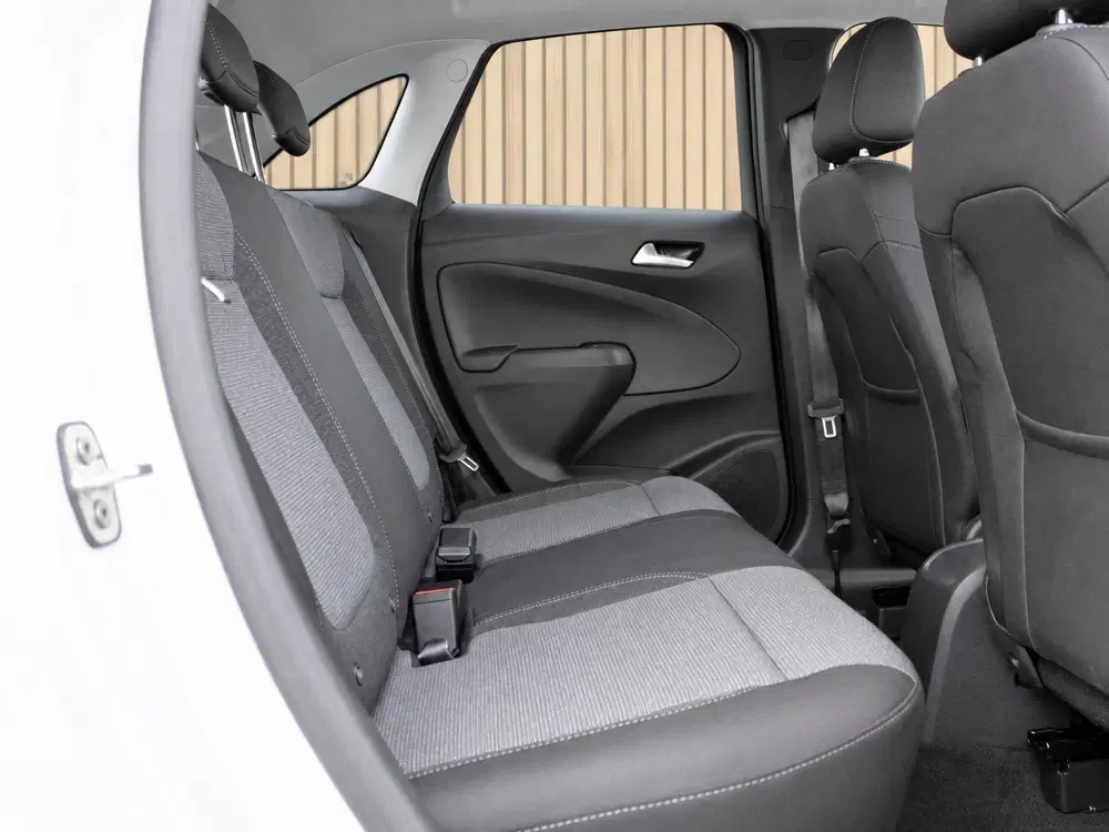 Opel Crossland 1.2 Turbo Elegance uit 2022, foto 14