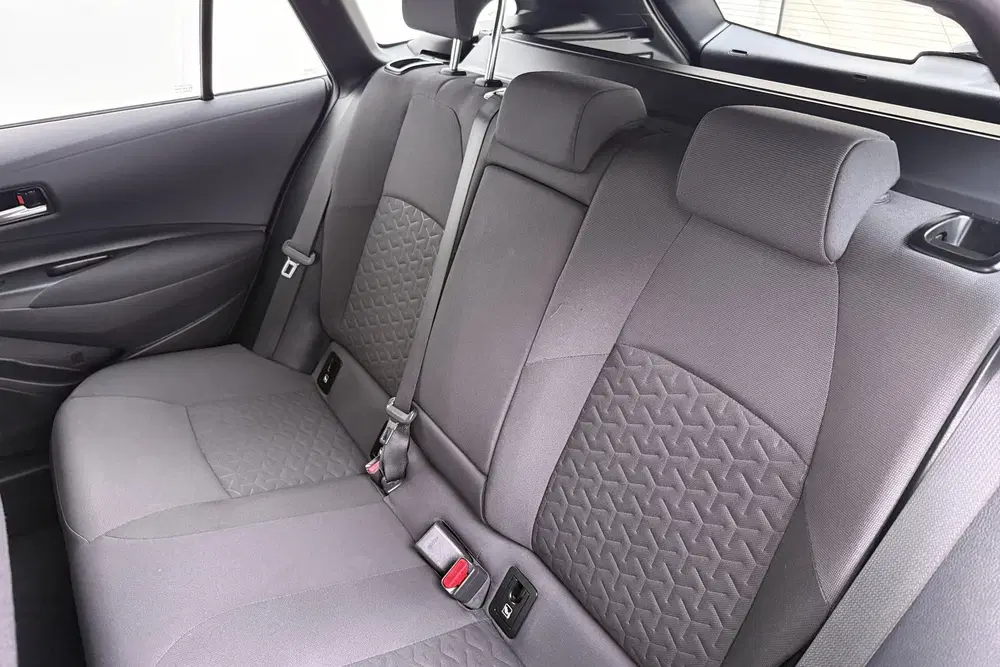 Toyota Corolla 1.8 Hybrid Business Camera Car uit 2022, foto 11