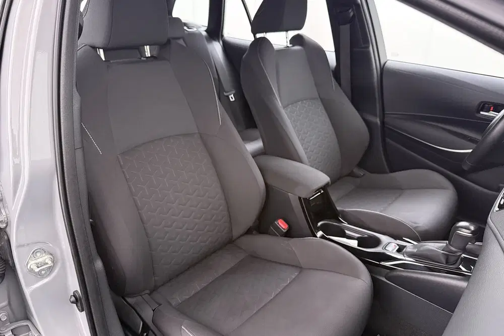 Toyota Corolla 1.8 Hybrid Business Camera Car uit 2022, foto 14
