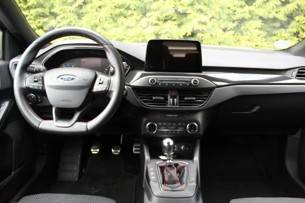 Ford Focus 1.5 EcoBoost ST Line Business 182PK uit 2019, foto 3