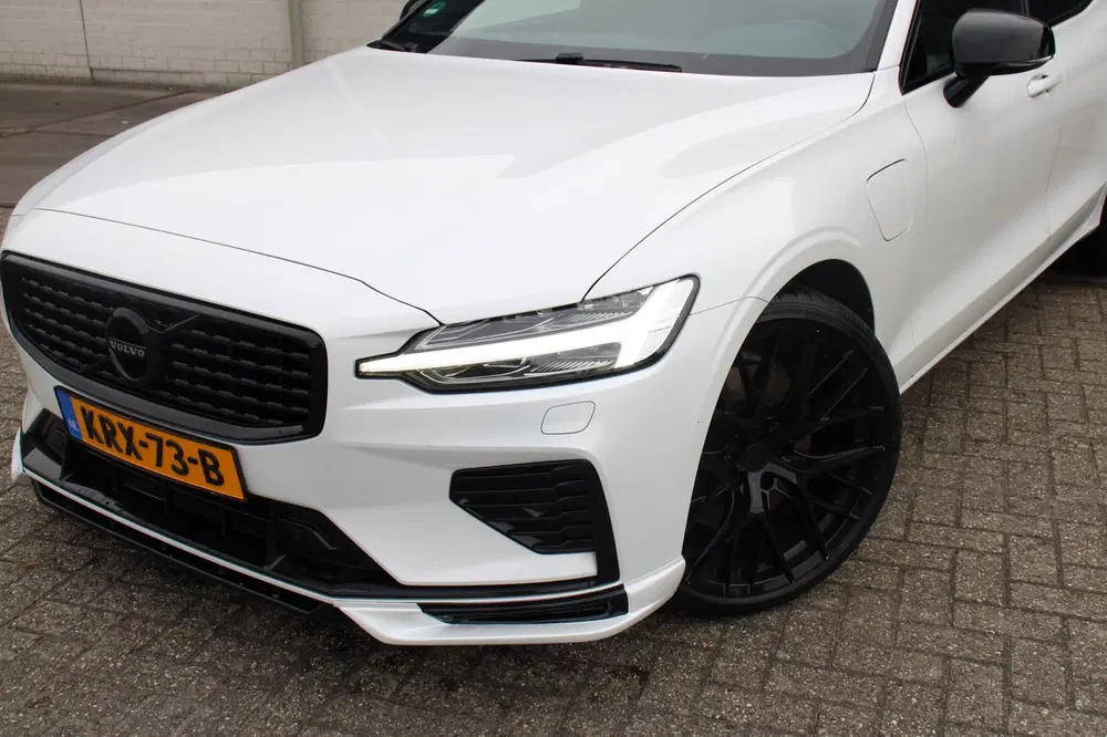 Volvo S60 2.0 T8 AWD R-Design Pano Memory Harman&Kar uit 2020, foto 12