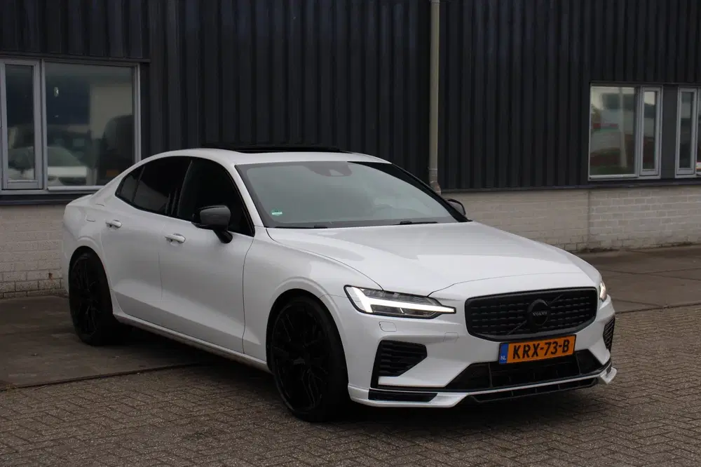 Volvo S60 2.0 T8 AWD R-Design Pano Memory Harman&Kar uit 2020, foto 5