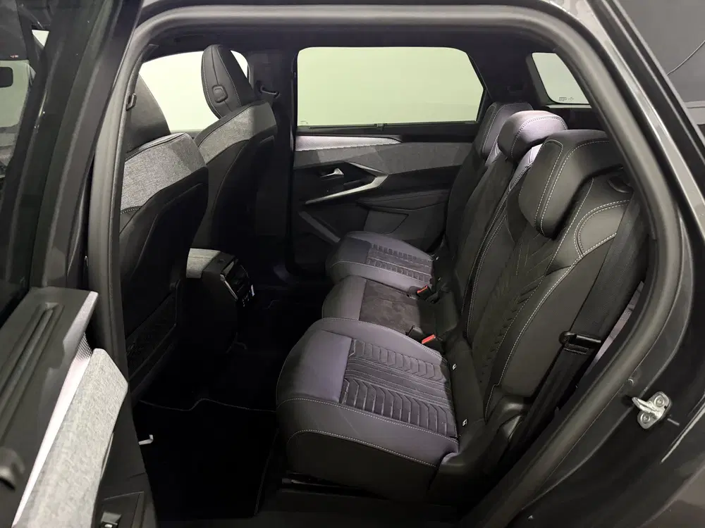 Peugeot 5008 1.2 Hybrid 145 GT Exclusive 7p Panoramadak uit 2026, foto 9
