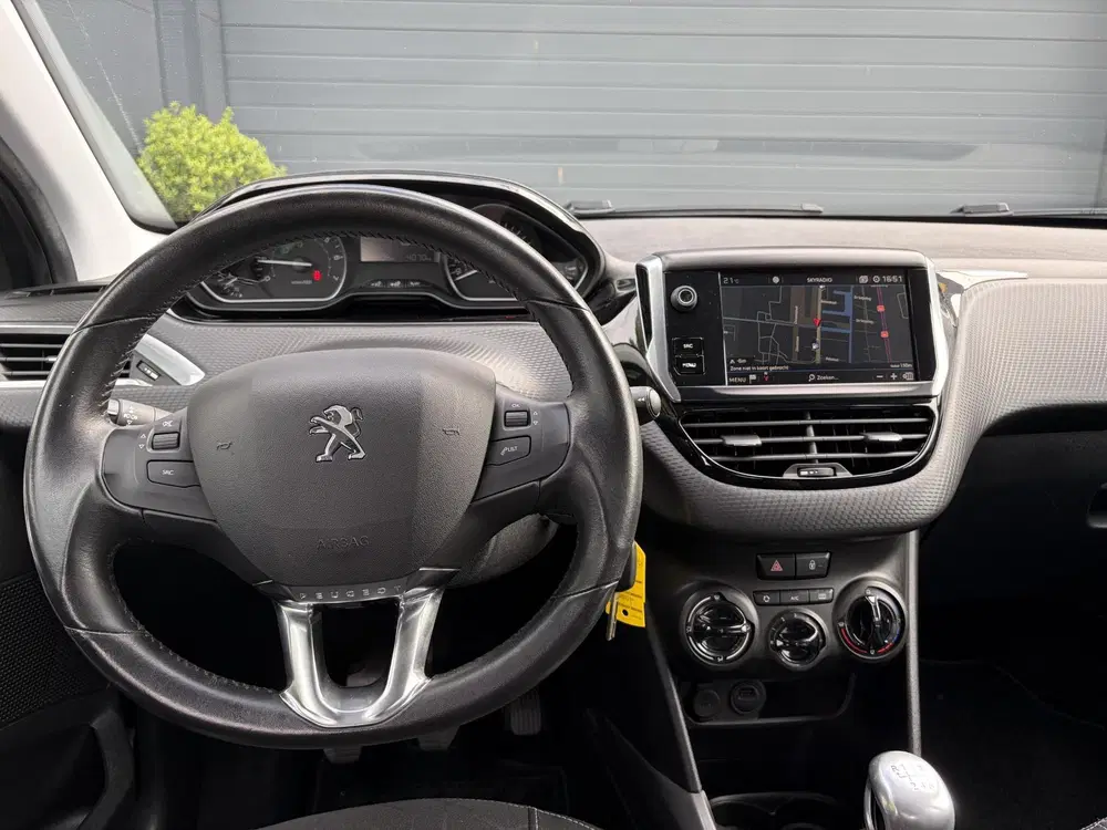 Peugeot 2008 1.2 PureTech Blue Lion 2e Eigenaar uit 2019, foto 3