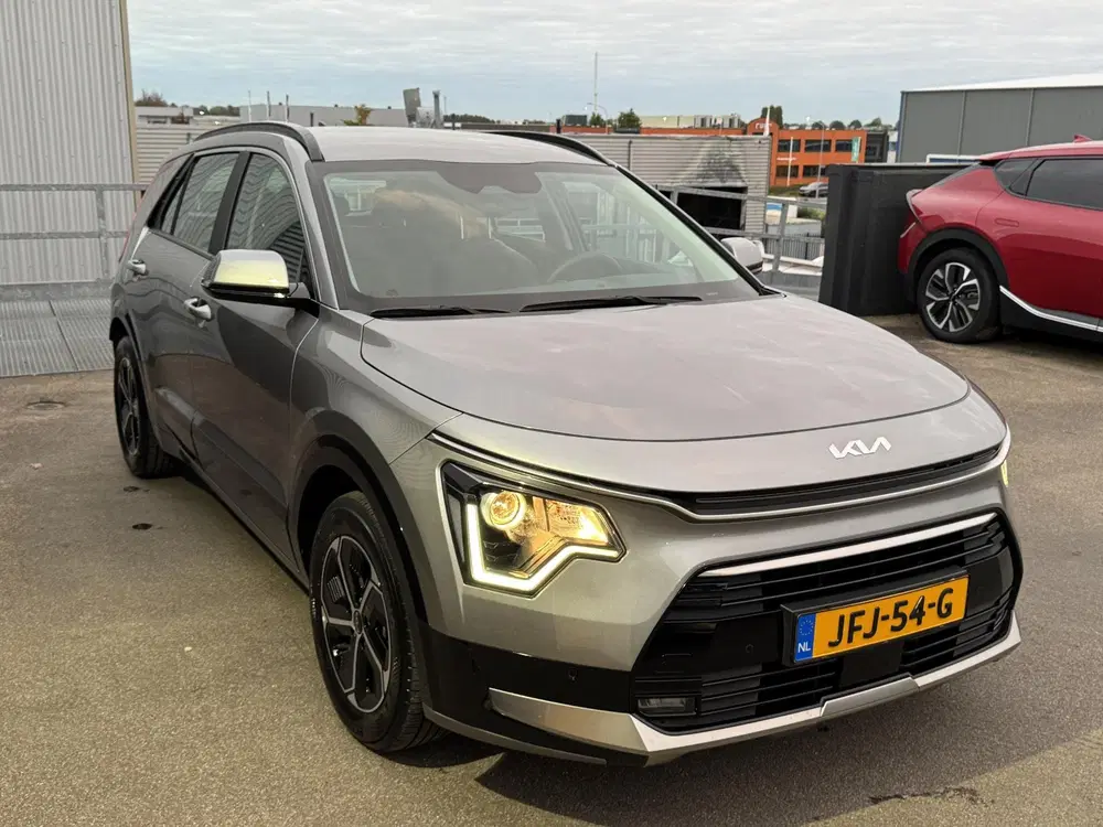Kia Niro 1.6 GDi Hybrid DynamicLine Nederlandse aut uit 2025, foto 6