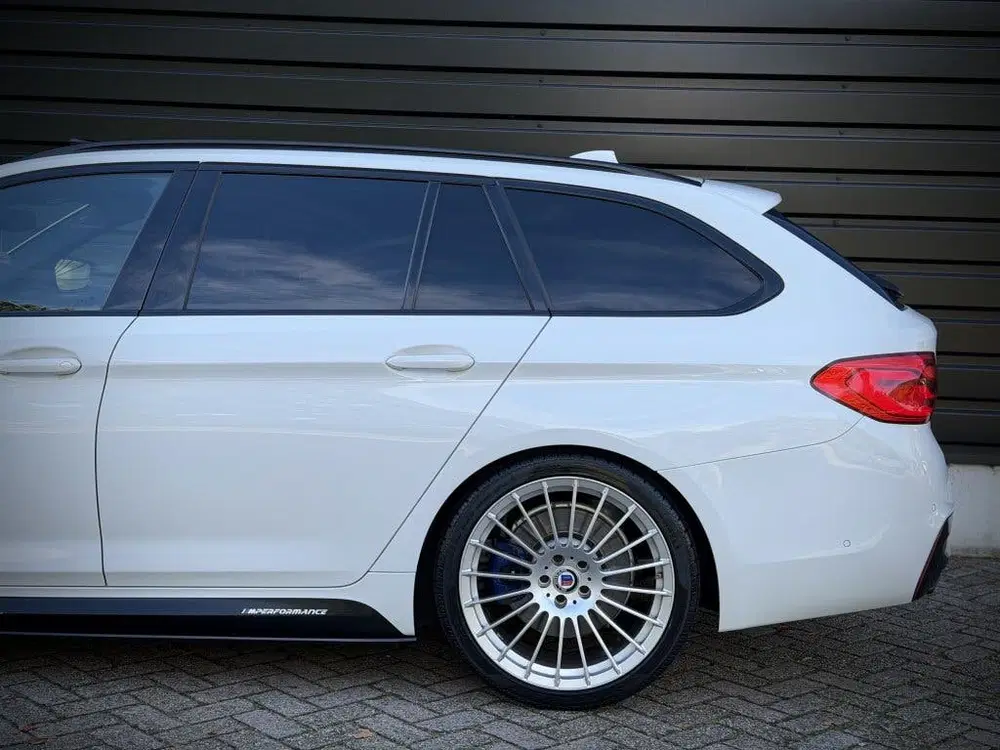 BMW 5-serie 530i M-PERF. PANO uit 2019, foto 12
