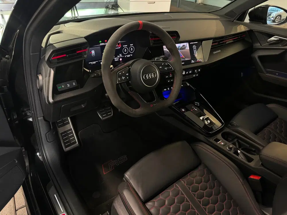 Audi RS3 2.5 TFSI quattro Pano uit 2022, foto 2