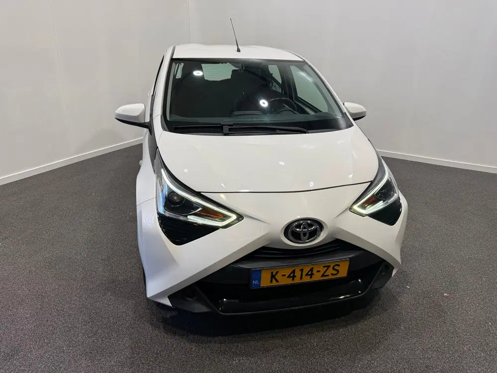 Toyota Aygo 1.0 VVT-i x-play uit 2021, foto 2