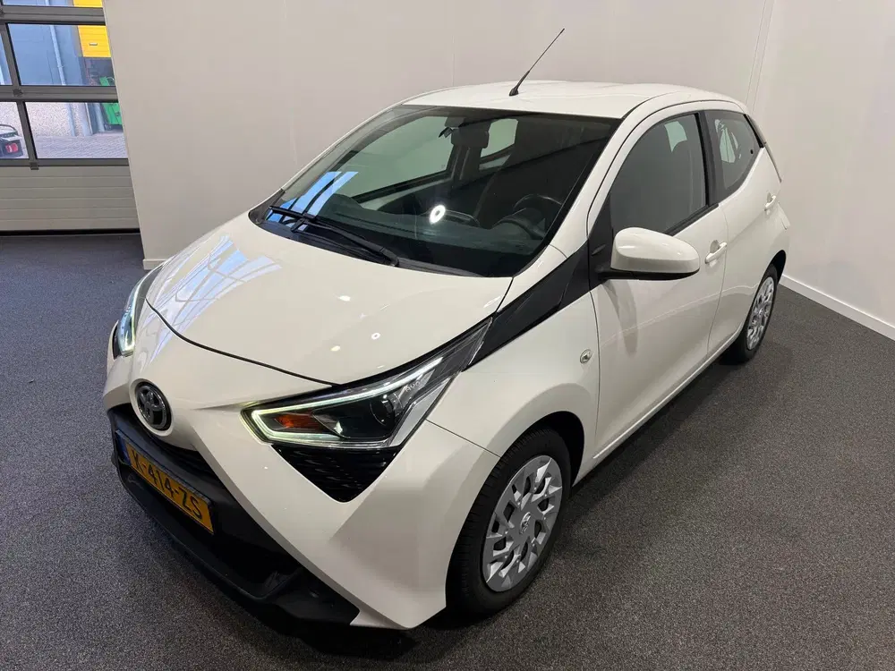 Toyota Aygo 1.0 VVT-i x-play uit 2021, foto 3