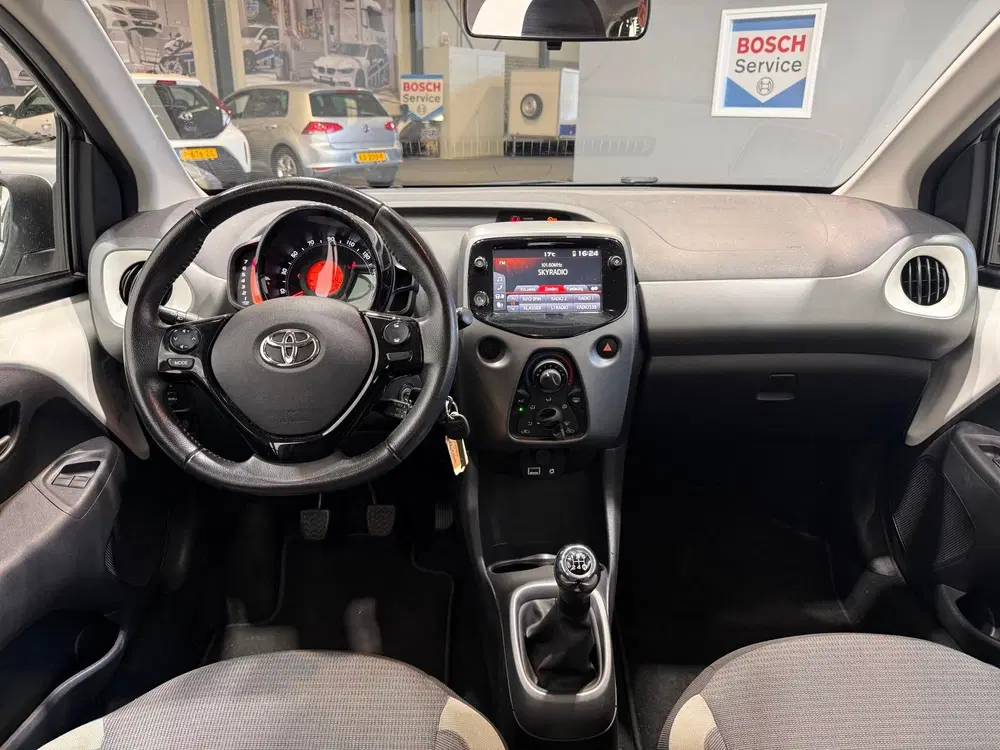 Toyota Aygo 1.0 VVT-i x-play uit 2021, foto 6