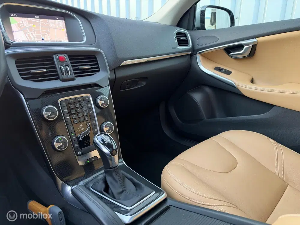 Volvo V40 Cross Country 1.5 T3 Polar+ Luxury uit 2019, foto 15