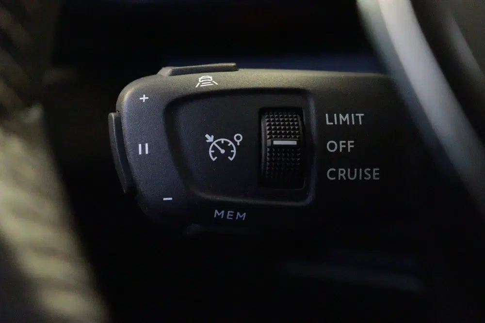 Peugeot 3008 1.6 HYbrid 225 GT uit 2023, foto 10