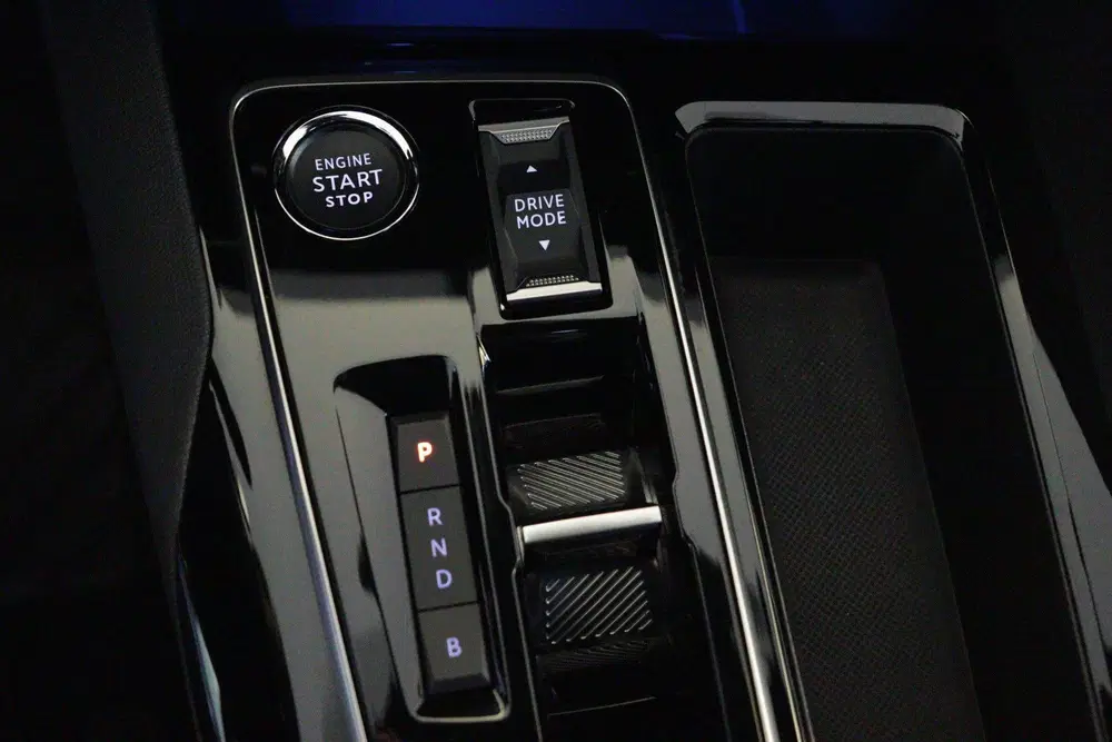 Peugeot 3008 1.6 HYbrid 225 GT uit 2023, foto 12