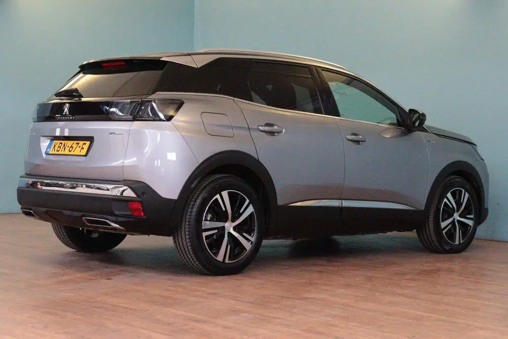 Peugeot 3008 1.6 HYbrid 225 GT uit 2023, foto 3