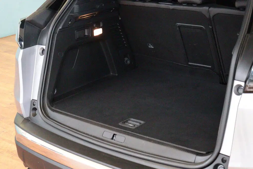 Peugeot 3008 1.6 HYbrid 225 GT uit 2023, foto 6