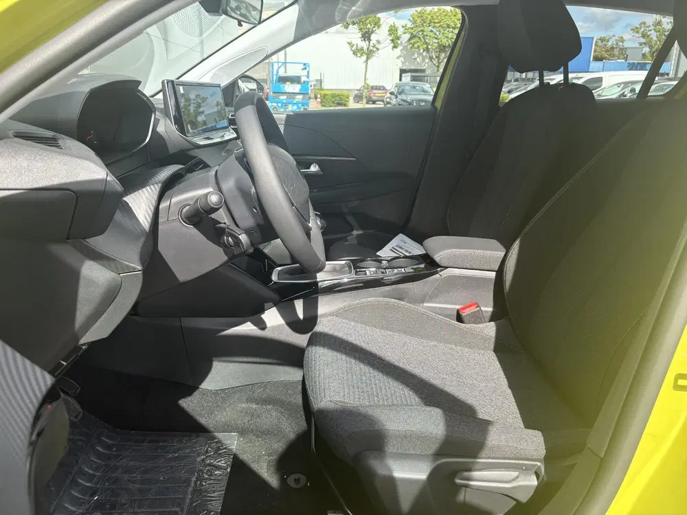 Peugeot 208 1.2 Turbo 100 Business uit 2026, foto 10