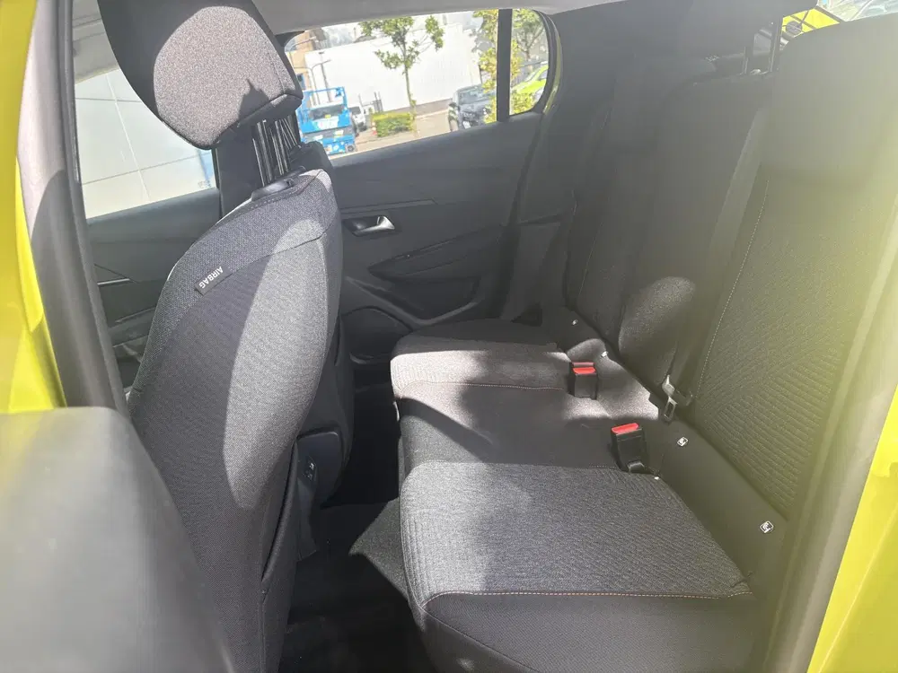 Peugeot 208 1.2 Turbo 100 Business uit 2026, foto 11