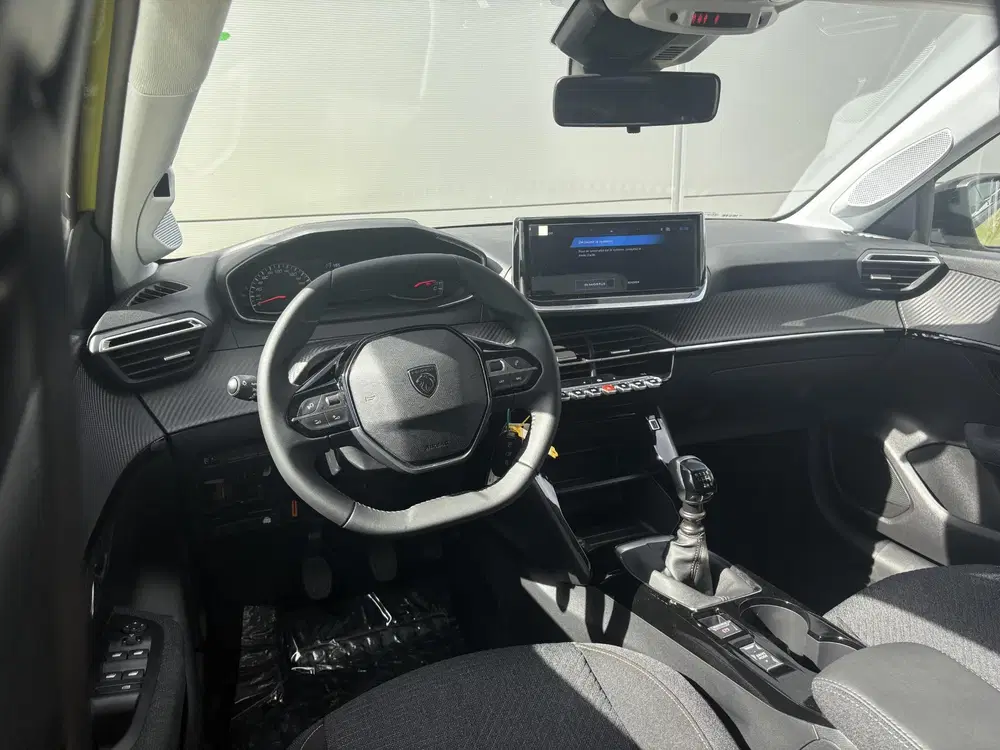 Peugeot 208 1.2 Turbo 100 Business uit 2026, foto 12