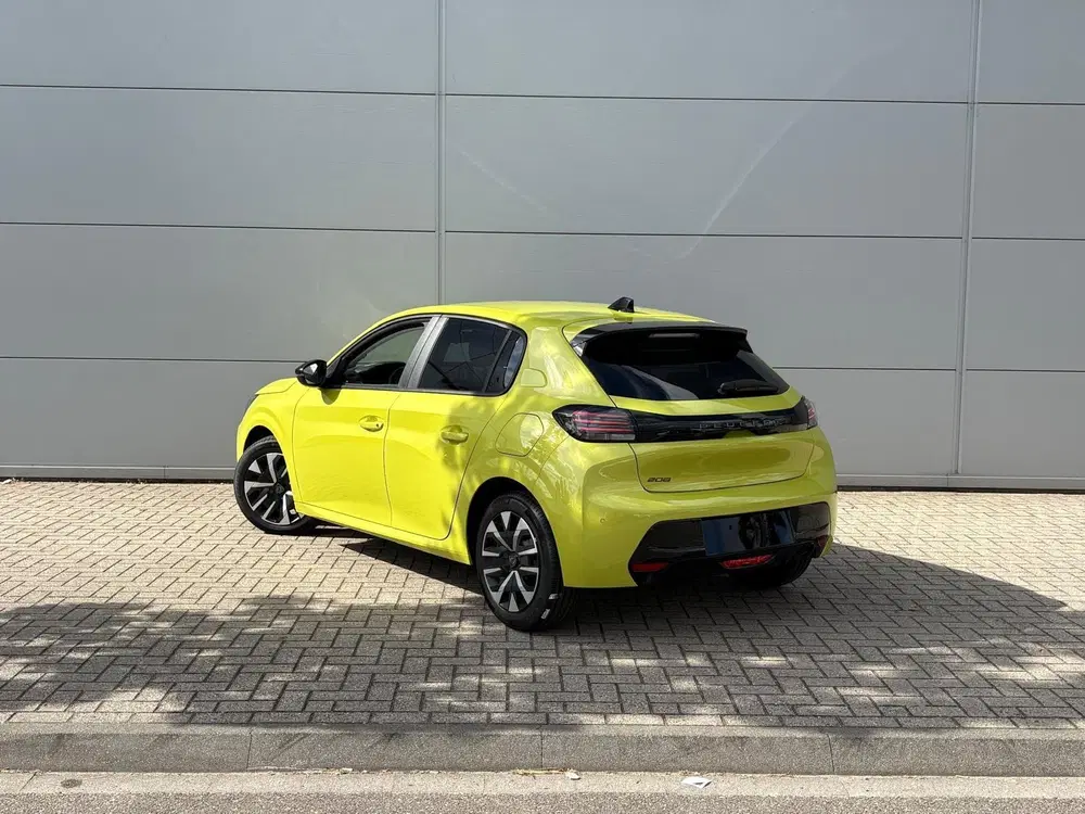 Peugeot 208 1.2 Turbo 100 Business uit 2026, foto 4
