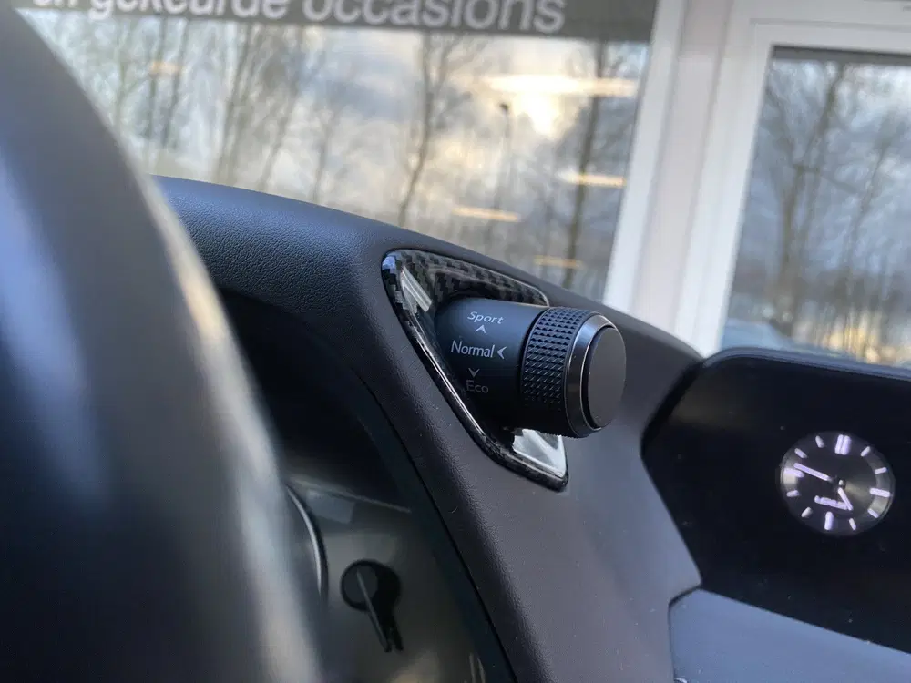 Lexus UX Business Line 250h Business Line 20 Inch B uit 2019, foto 15