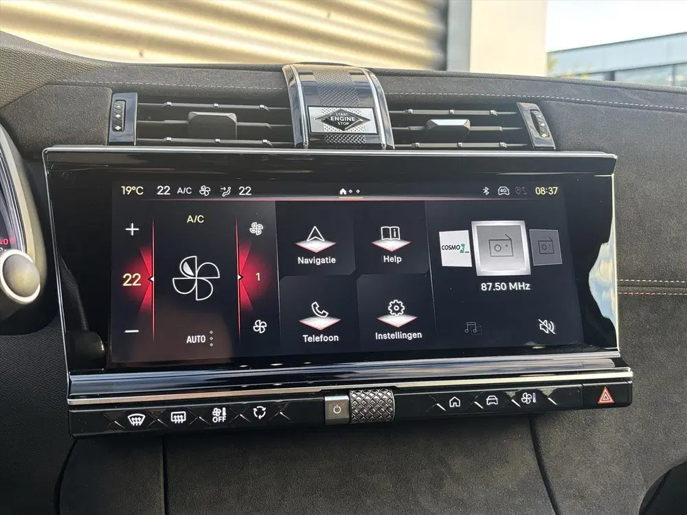 DS Automobiles DS 7 DS DS 7 1.6 E-TENSE 225pk Automaat Perform uit 2024, foto 13