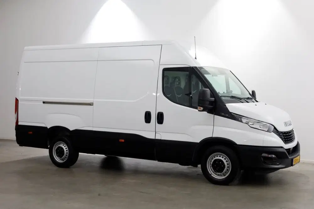 Iveco Daily 35S14 136pk L2H2 Airco uit 2021, foto 10