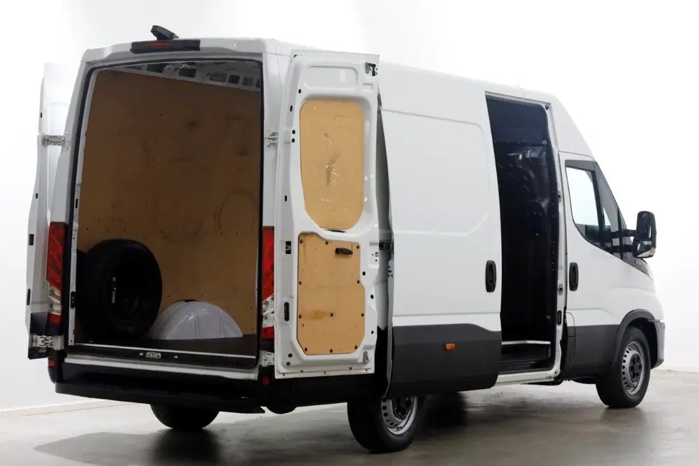 Iveco Daily 35S14 136pk L2H2 Airco uit 2021, foto 11