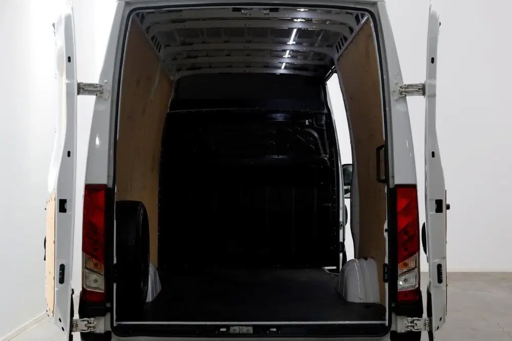 Iveco Daily 35S14 136pk L2H2 Airco uit 2021, foto 3
