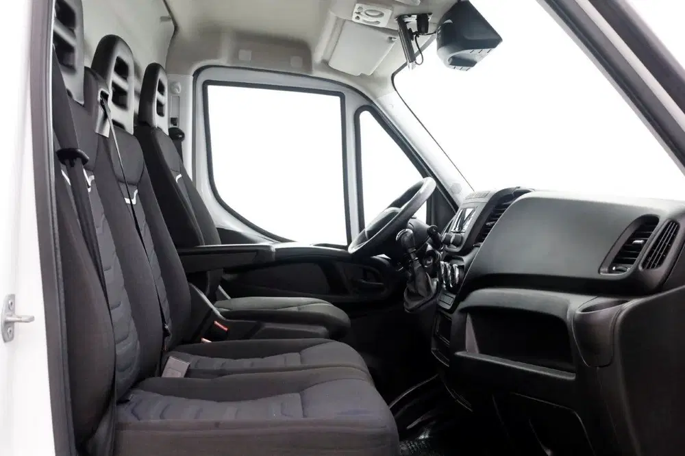 Iveco Daily 35S14 136pk L2H2 Airco uit 2021, foto 5