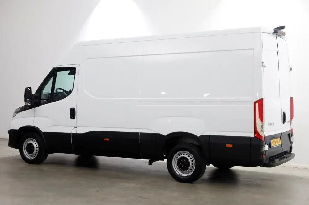 Iveco Daily 35S14 136pk L2H2 Airco uit 2021, foto 9