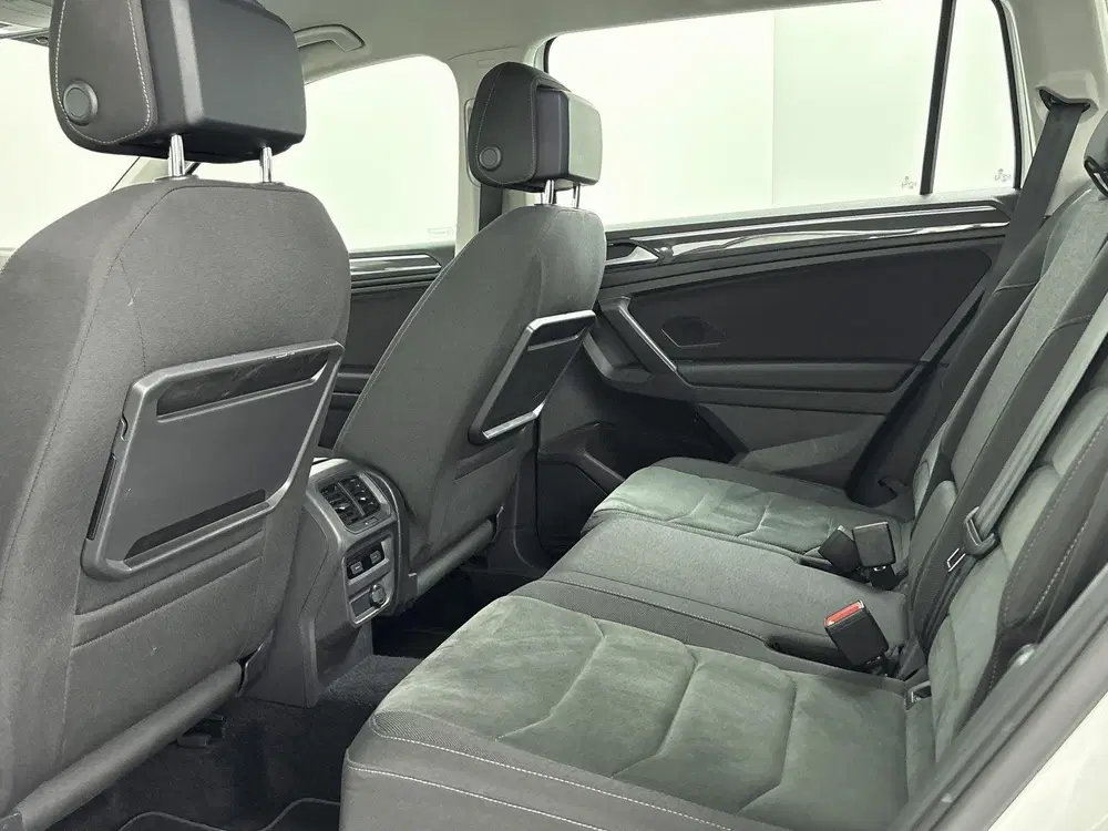 Volkswagen Tiguan Allspace 1.5 TSI R-Line uit 2021, foto 8