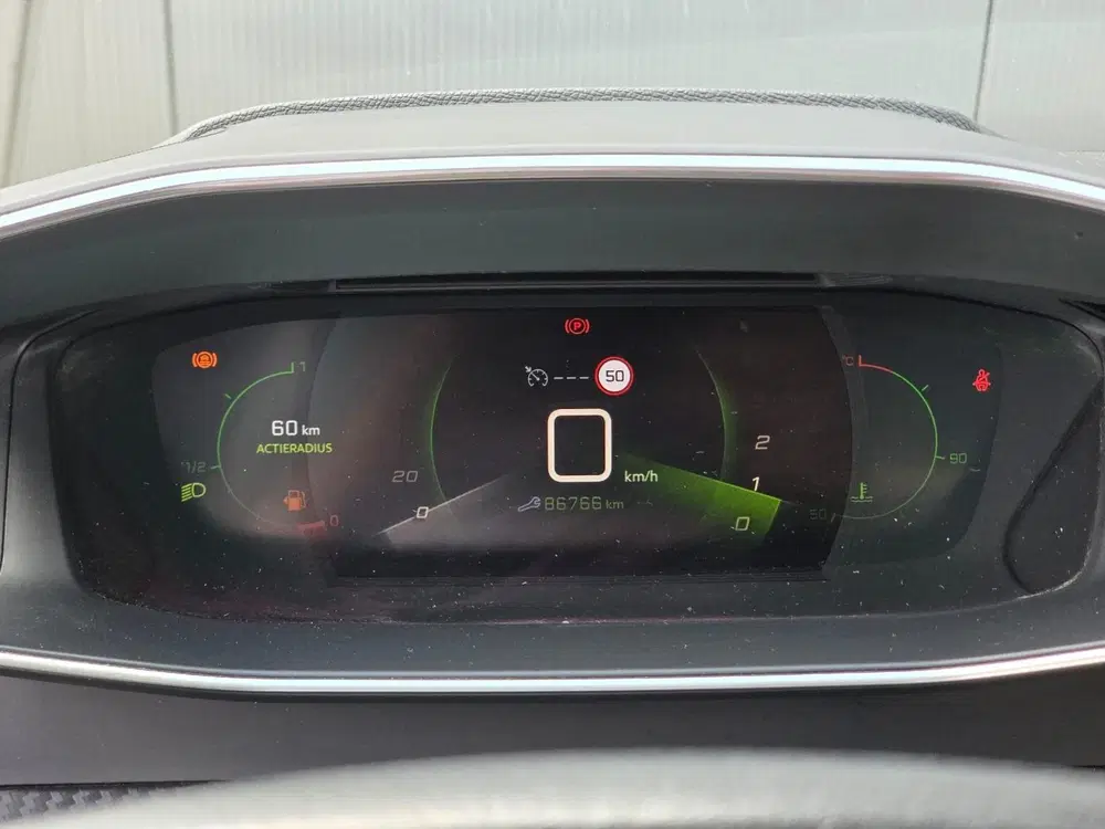 Peugeot 208 100pk Allure uit 2020, foto 13