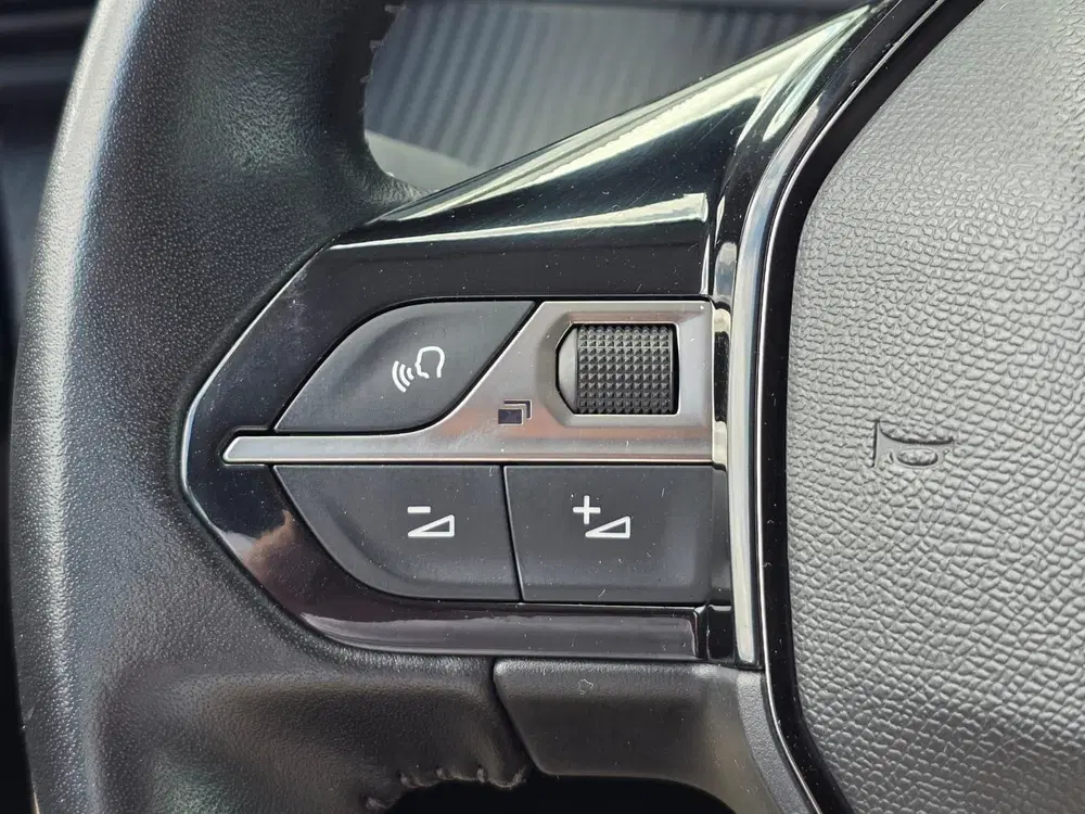 Peugeot 208 100pk Allure uit 2020, foto 14